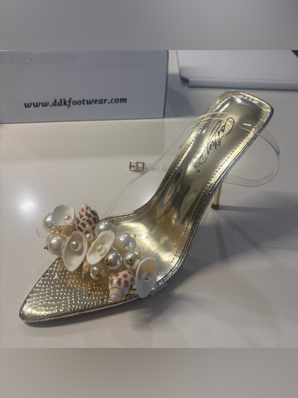 DDK / Cathy Din U.S.A. Gold Pearl & Shell Embellished Women’s Heel